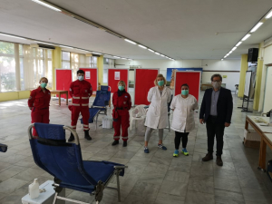 &Epsilon;&upsilon;&chi;&alpha;&rho;&iota;&sigma;&tau;ή&rho;&iota;&omicron; &tau;&omicron;&upsilon; &Alpha;&nu;&tau;&iota;&pi;&epsilon;&rho;&iota;&phi;&epsilon;&rho;&epsilon;&iota;ά&rho;&chi;&eta; &Kappa;&alpha;&beta;ά&lambda;&alpha;&sigmaf; &pi;&rho;&omicron;&sigmaf; &tau;&omicron;&upsilon;&sigmaf; &pi;&omicron;&lambda;ί&tau;&epsilon;&sigmaf; &gamma;&iota;&alpha; &tau;&eta;&nu; &sigma;&upsilon;&mu;&mu;&epsilon;&tau;&omicron;&chi;ή - &pi;&rho;&omicron;&sigma;&phi;&omicron;&rho;ά &tau;&omicron;&upsilon;&sigmaf; &sigma;&tau;&eta;&nu; &Alpha;&iota;&mu;&omicron;&delta;&omicron;&sigma;ί&alpha; &pi;&omicron;&upsilon; &pi;&rho;&alpha;&gamma;&mu;&alpha;&tau;&omicron;&pi;&omicron;&iota;&epsilon;ί &eta; &Pi;&epsilon;&rho;&iota;&phi;&epsilon;&rho;&epsilon;&iota;&alpha;&kappa;ή &Epsilon;&nu;ό&tau;&eta;&tau;&alpha; &Kappa;&alpha;&beta;ά&lambda;&alpha;&sigmaf; &sigma;&epsilon; &sigma;&upsilon;&nu;&epsilon;&rho;&gamma;&alpha;&sigma;ί&alpha; &mu;&epsilon; &tau;&omicron; &tau;&mu;ή&mu;&alpha; &alpha;&iota;&mu;&omicron;&delta;&omicron;&sigma;ί&alpha;&sigmaf; &tau;&omicron;&upsilon; &Gamma;&epsilon;&nu;&iota;&kappa;&omicron;ύ &Nu;&omicron;&sigma;&omicron;&kappa;&omicron;&mu;&epsilon;ί&omicron;&upsilon; &Kappa;&alpha;&beta;ά&lambda;&alpha;&sigmaf;