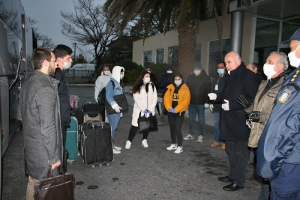 Τους πρώτους φοιτητές που επέστρεψαν από την Τουρκία υποδέχθηκε στη Ξάνθη ο Περιφερειάρχης Χρήστος Μέτιος