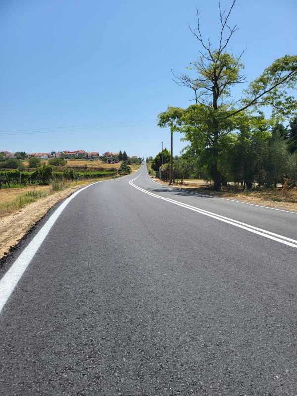 Ασφαλτικές εργασίες στο επαρχιακό οδικό δίκτυο αρμοδιότητας Π.Ε. Καβάλας