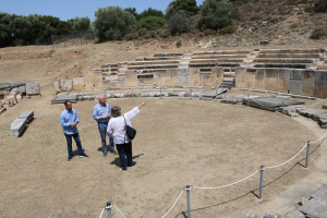 Η Περιφέρεια ΑΜΘ διαθέτει πόρους για την προστασία και την αναβάθμιση των υποδομών του αρχαίου θεάτρου της Μαρώνειας