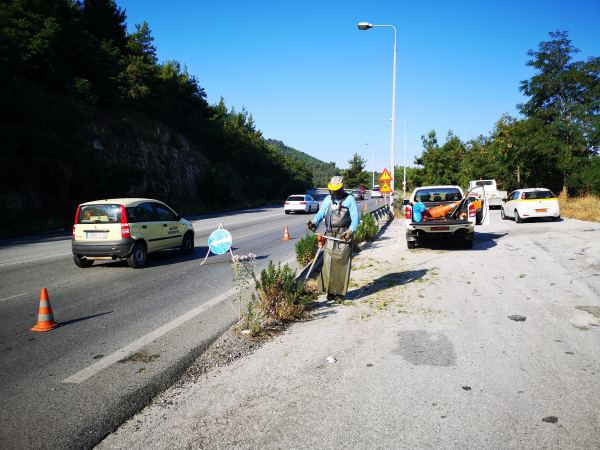 Καθαρισμός πρανών από την Περιφερειακή Ενότητα Καβάλας στο ύψος του Αγίου Σίλα